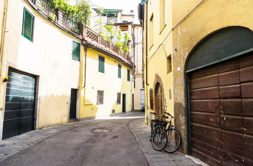 CozyBricks in Lucca - Apartments in the Historical Center -