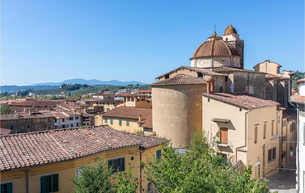 Awesome Apartment In Pescia With Wifi