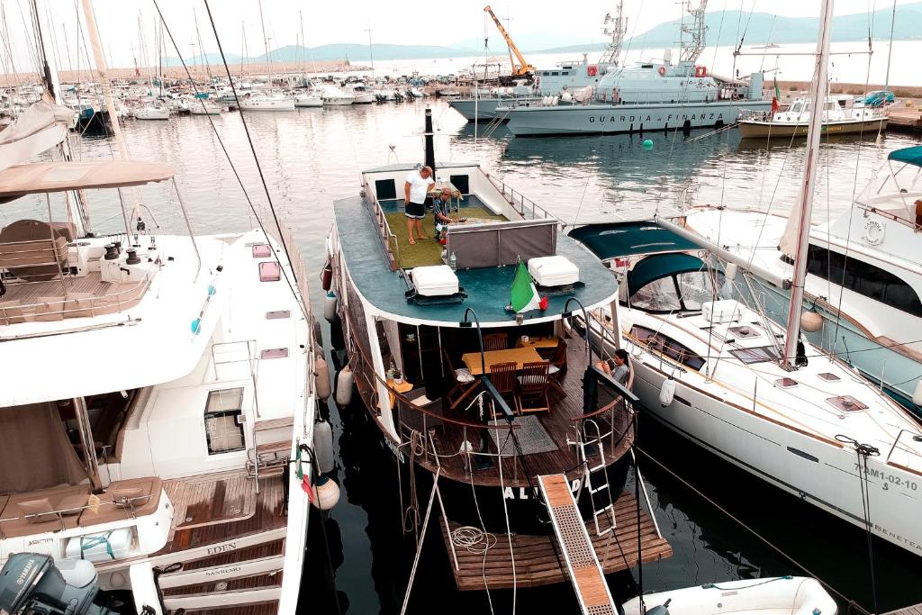 Boat & Breakfast Alicudi