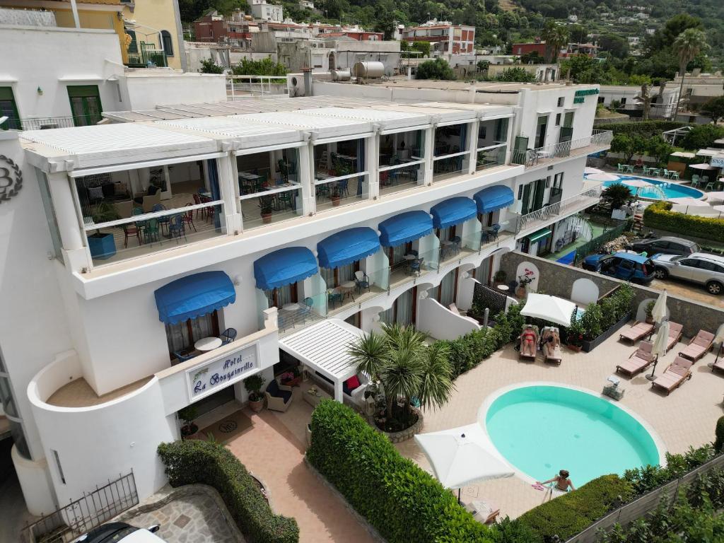 Capri Bougainville