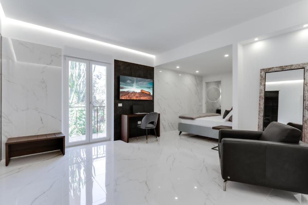 Caralis Suites Rooms