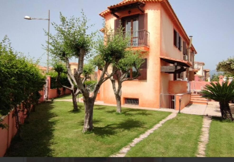 PULA-Villetta con Giardino a 2 Passi dal Mare e dal Centro