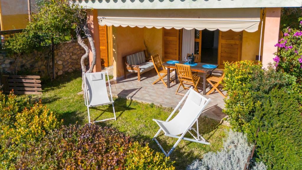 La Vela Summer House - FREE WIFI - 700mt from the beach