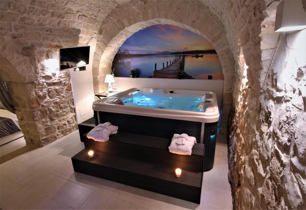 Albergo Diffuso Dimora Rossi B&B