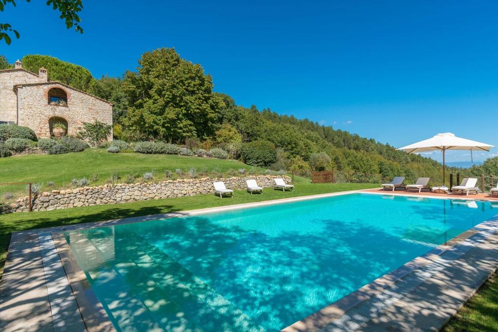 MONTICCHIA 10, Emma Villas