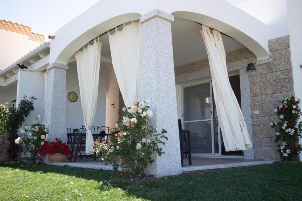 Ferienhaus in Budoni mit Garten, Grill und Terrasse und Meerblick