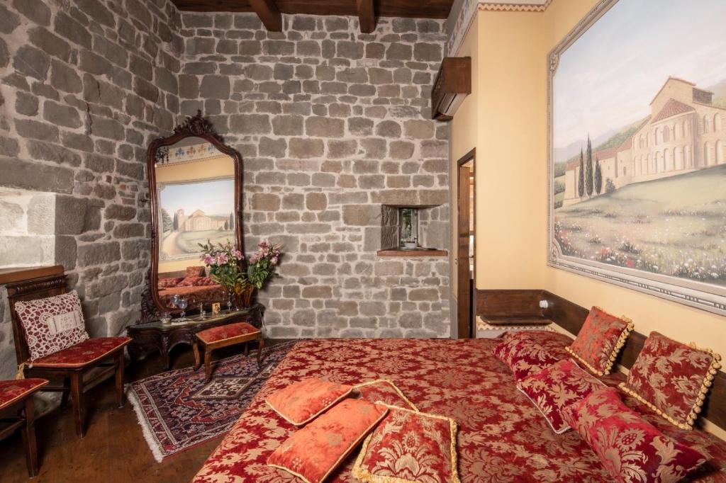 Medieval Tower Lungarno your wedding in Tuscany