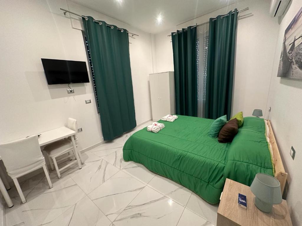 M2 APARTMENT