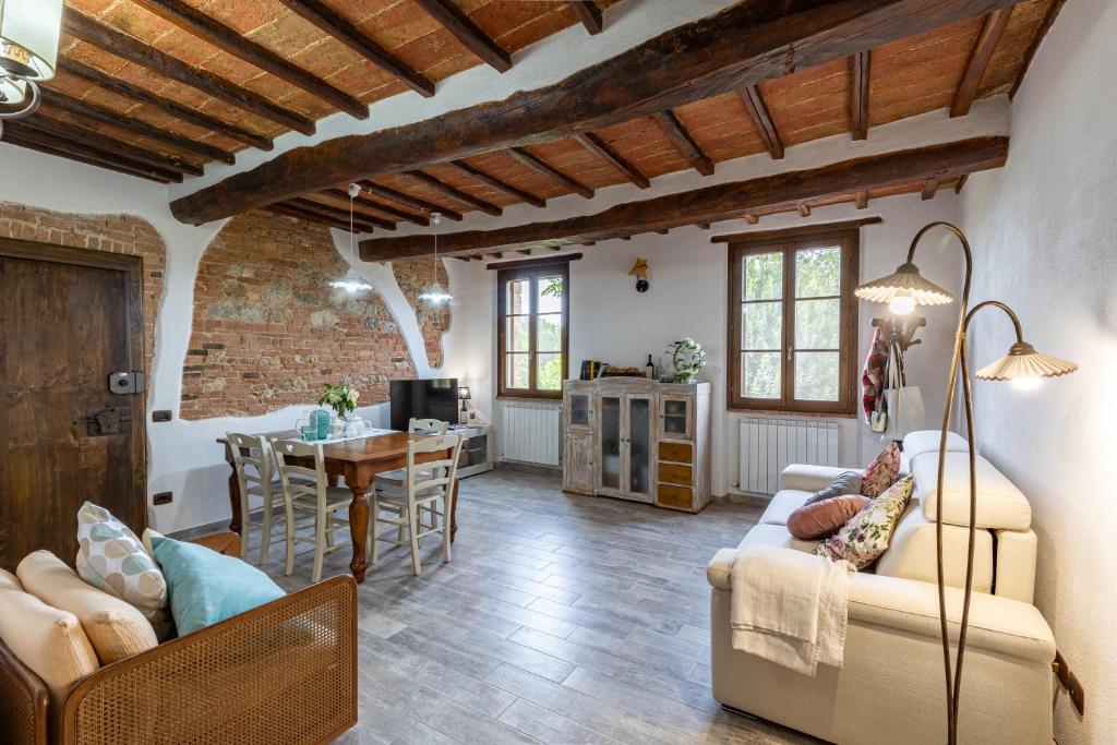 Country House with Stunning view of Siena