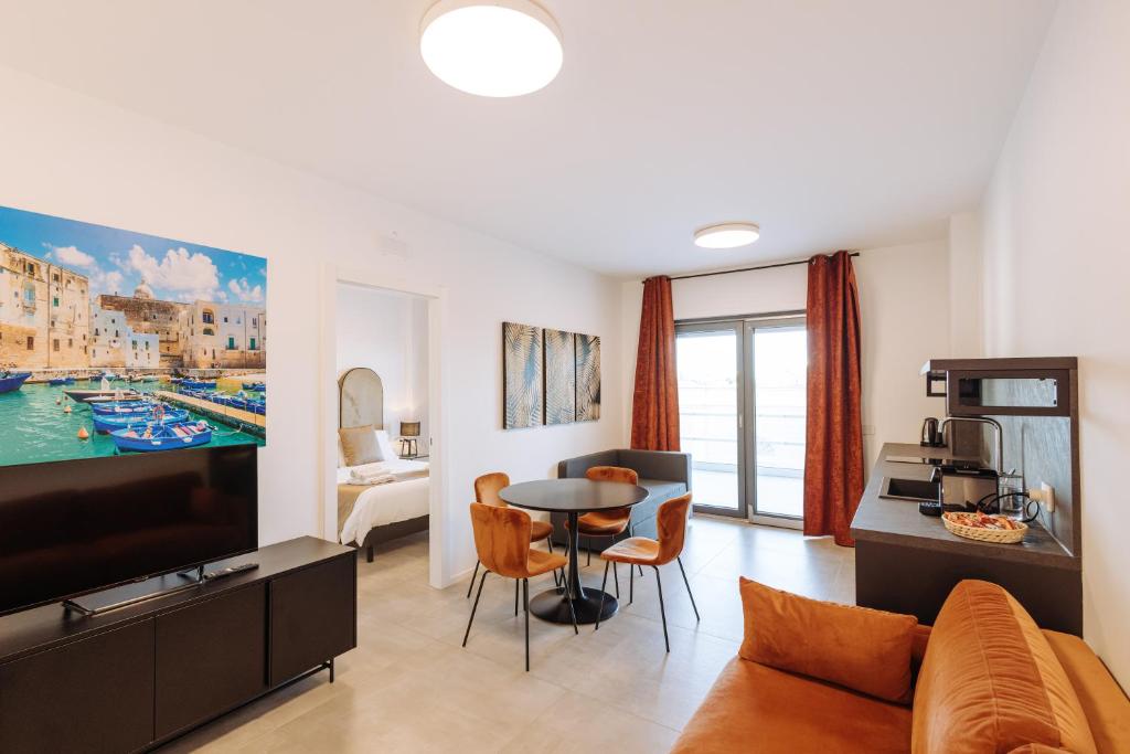 Sea Sense Suite 8