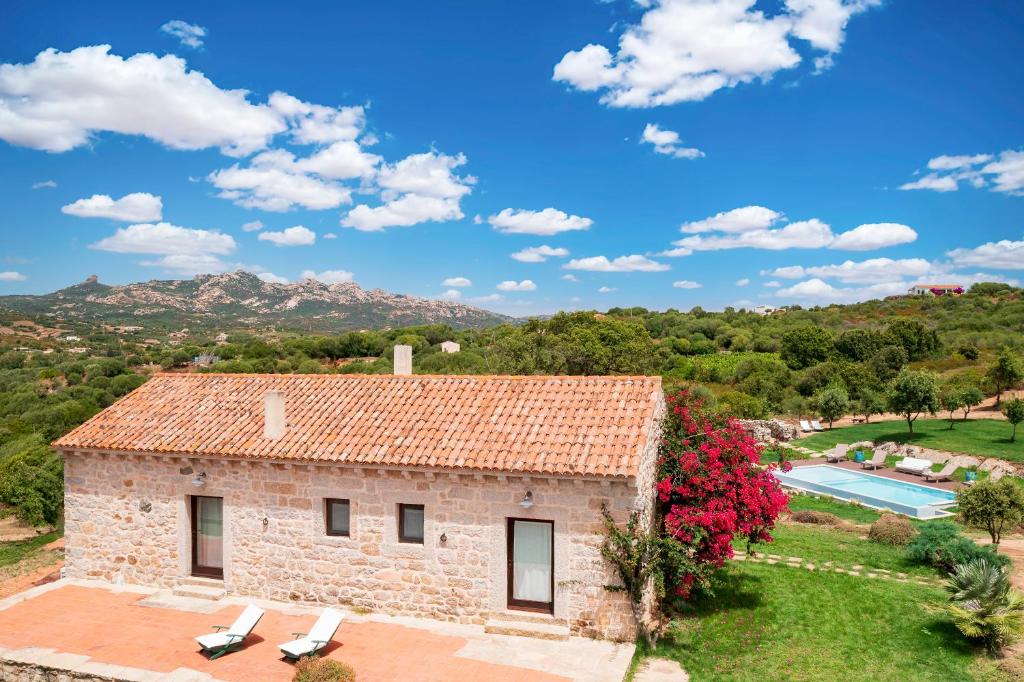 Stazzo Liccia Barria - villa con piscina