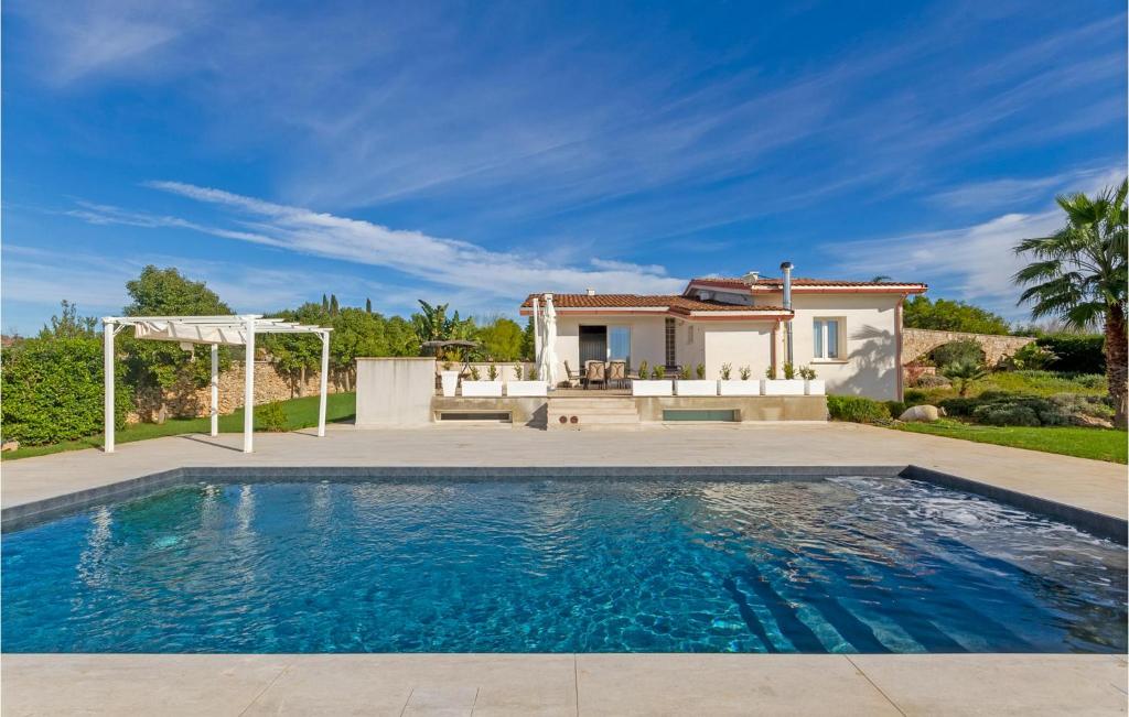 Awesome Home In Casarano With Kitchen