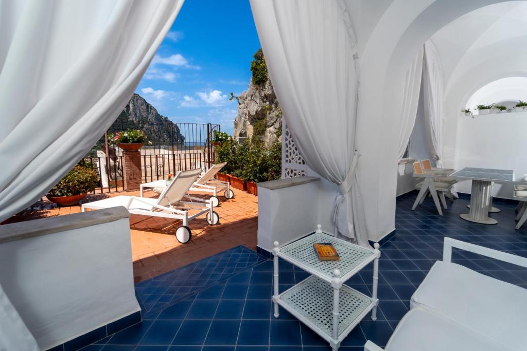 Sunbliss Capri