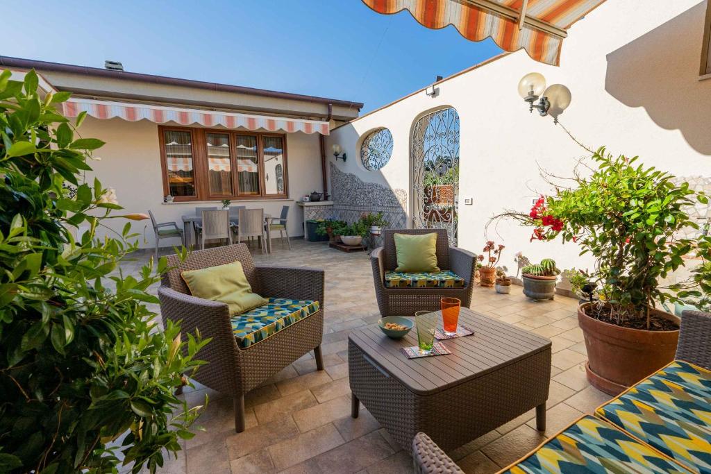 sunny courtyard