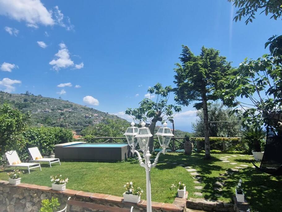The Retreat Rustic Charm, Views & Pool