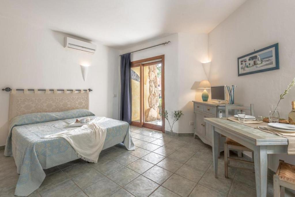 Tranquile Palau Green Village Studio Prem 2 person plus possible extra Child Bed