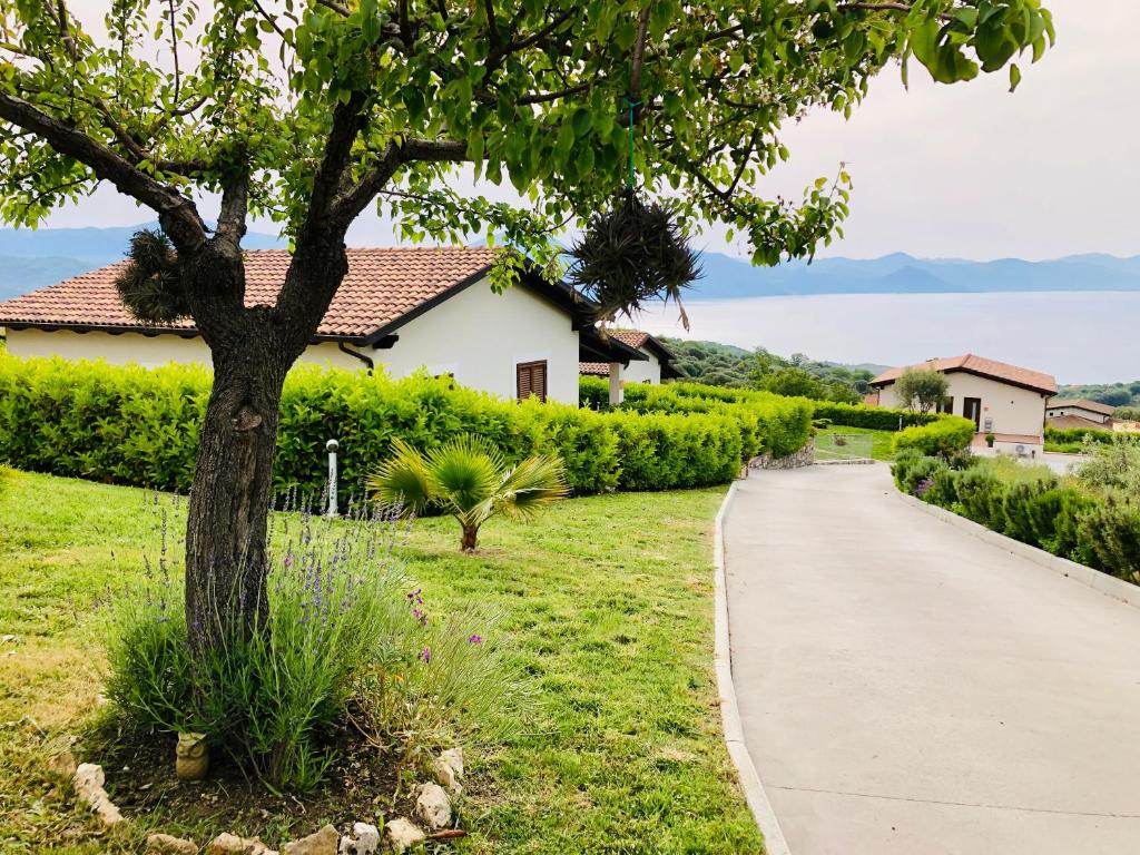 TRE BORGHI