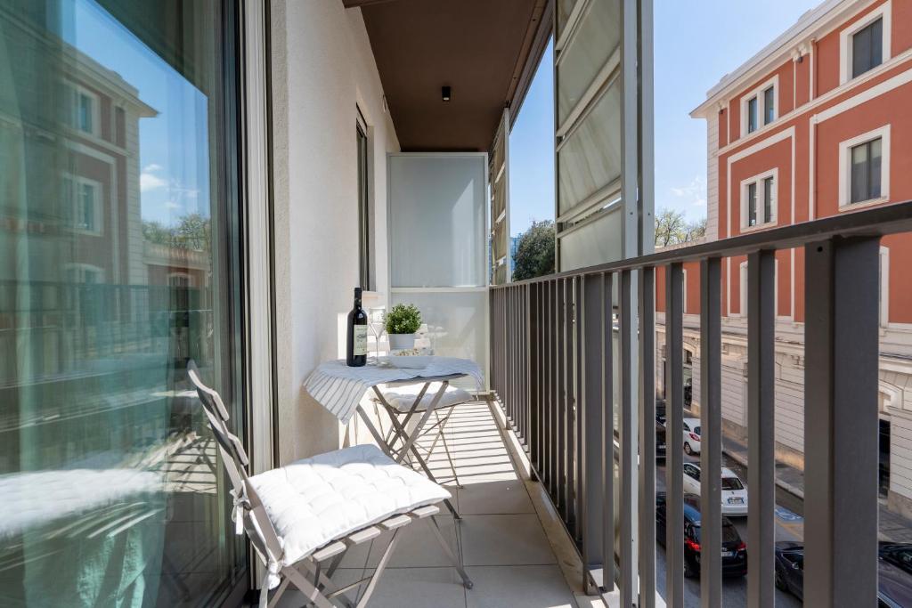 Twelve12 - Università & Stazione Aparment