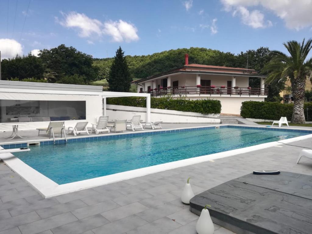 Villa Assunta con piscina