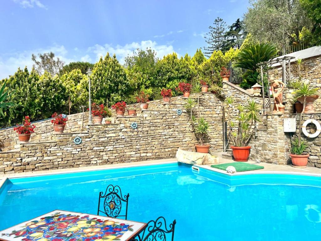 VILLA ELI