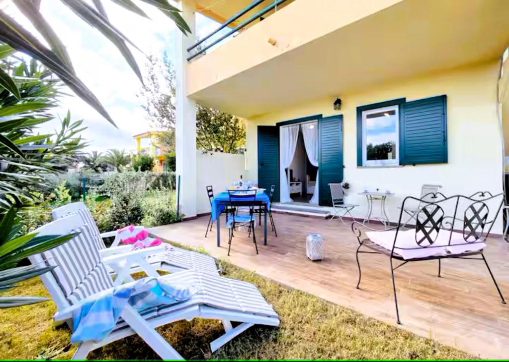 Villa Colombo 100m from the beach