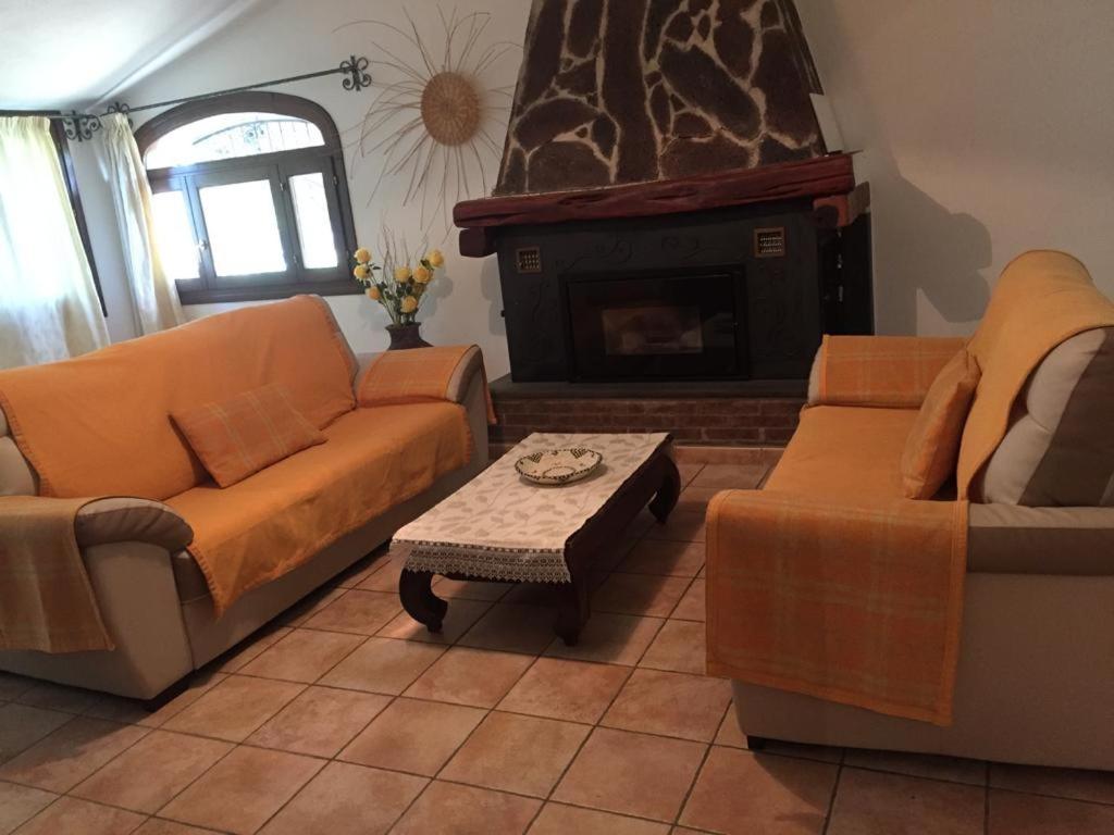 VILLA LUPINO