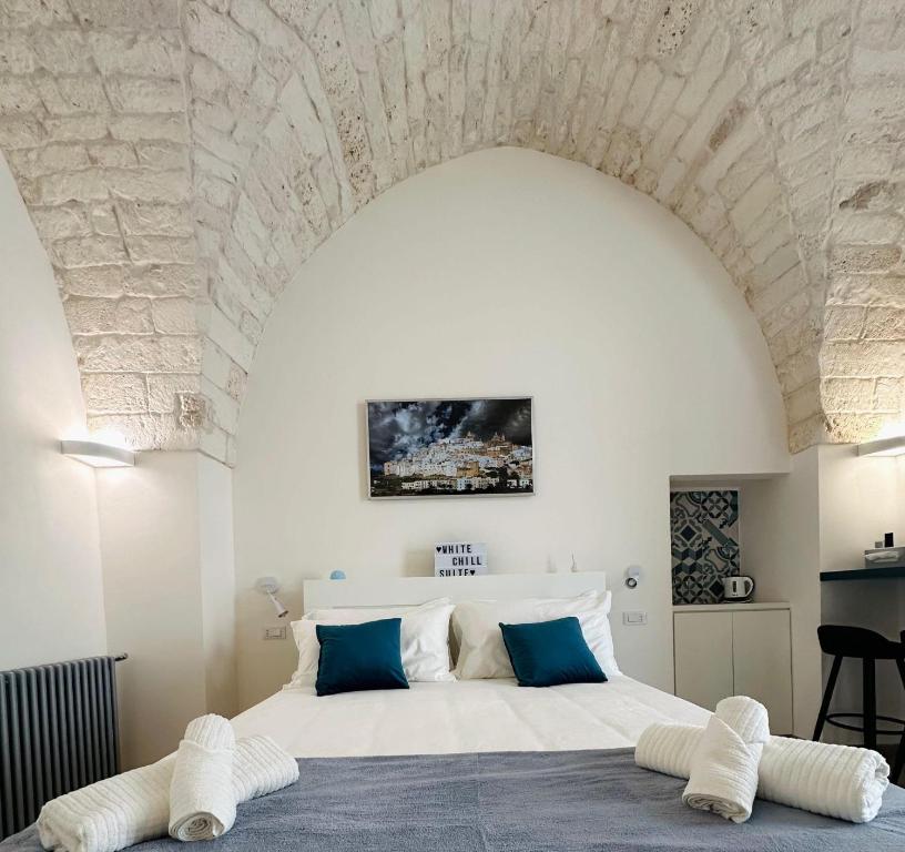 White Chill Suite
